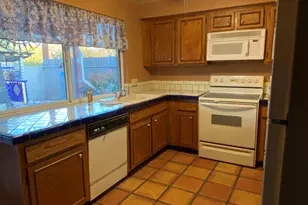 1701 S Palm Springs Cir, Tucson, AZ 85710 - Photo 9