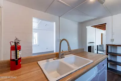 3721 N Estrella Lane, Tucson, AZ 85705 - Photo 9