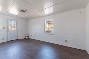 3721 N Estrella Ln, Tucson, AZ 85705 - Photo 17