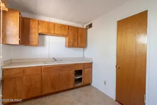 3923 W Thompson Rd, Elfrida, AZ 85610 - Photo 37