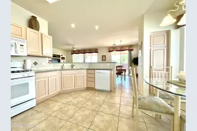 9524 N Twinkling Shadows Way, Tucson, AZ 85743 - Photo 9