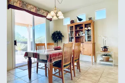 9524 N Twinkling Shadows Way, Tucson, AZ 85743 - Photo 5