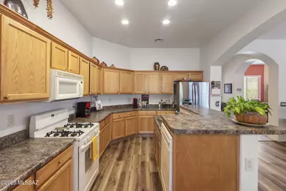2057 W Acacia Bluffs Drive, Green Valley, AZ 85622 - Photo 7