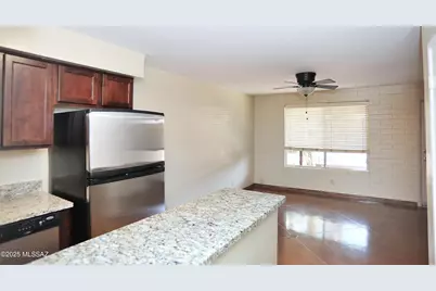 55 N Cherry Avenue #211, Tucson, AZ 85719 - Photo 11