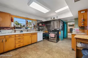 2330 E Waverly St, Tucson, AZ 85719 - Photo 9