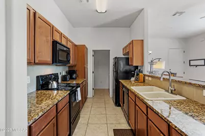 2018 E River Road #UNIT 203, Tucson, AZ 85718 - Photo 9
