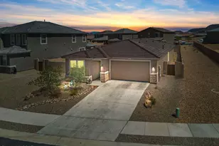 7733 S Crested Spring Dr, Tucson, AZ 85757 - Photo 3