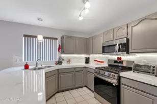 3579 W Sky Ridge Loop, Tucson, AZ 85742 - Photo 7