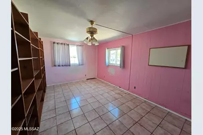 8401 E Kenyon Drive, Tucson, AZ 85710 - Photo 9