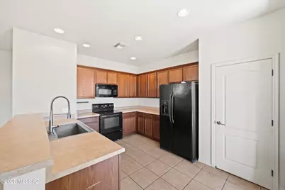 10402 S Cutting Horse Drive, Vail, AZ 85641 - Photo 13