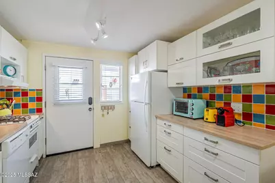 387 S Paseo Quinta #D, Green Valley, AZ 85614 - Photo 11