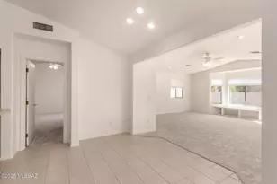 10158 E Watson Dr, Tucson, AZ 85730 - Photo 9