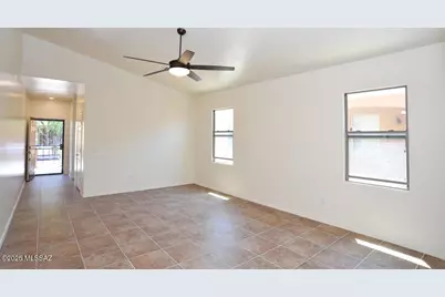 8573 N Western Juniper Terrace, Tucson, AZ 85743 - Photo 3