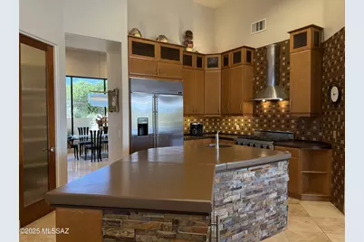 12137 N Solitude Ridge Place, Tucson, AZ 85755 - Photo 5