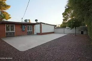 8133 E Colette Pl, Tucson, AZ 85710 - Photo 41