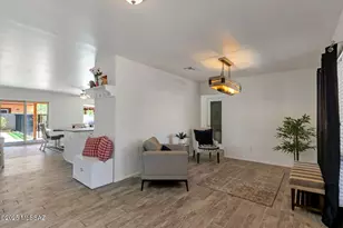 7640 E Dos Mujeres Rd, Tucson, AZ 85715 - Photo 17