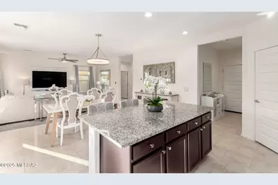 9265 W Tenaza Lane, Marana, AZ 85653 - Photo 13