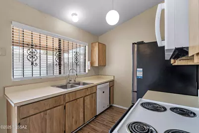 4765 S Windrose Drive, Tucson, AZ 85730 - Photo 11