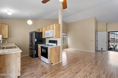 4765 S Windrose Drive, Tucson, AZ 85730 - Photo 9