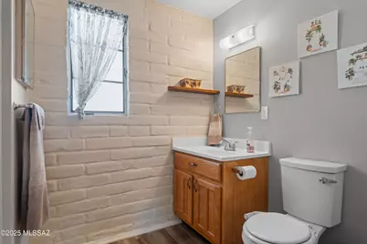 346 S Paseo Aguila #UNIT C, Green Valley, AZ 85614 - Photo 17