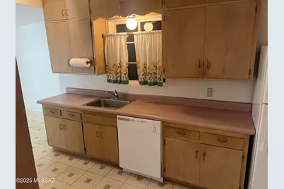 2750 N Cerrito Circle, Tucson, AZ 85719 - Photo 5