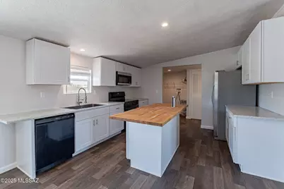17641 W Bacabi Road, Marana, AZ 85653 - Photo 13