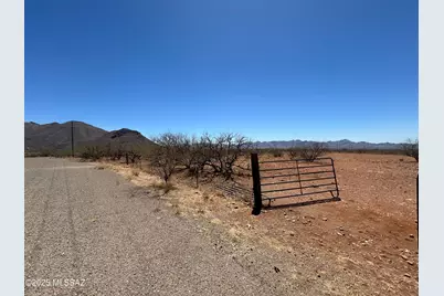 946 Camino Carina #F, Rio Rico, AZ 85648 - Photo 3