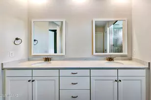 13382 N Sanidine Dr, Oro Valley, AZ 85755 - Photo 17