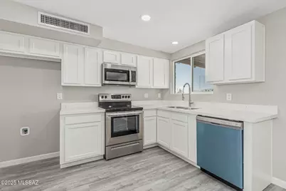 7735 E Basswood Place, Tucson, AZ 85730 - Photo 13