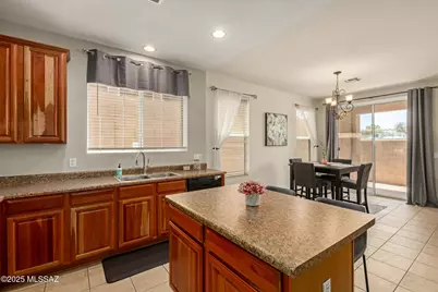 7952 E Revolution Loop, Tucson, AZ 85730 - Photo 19