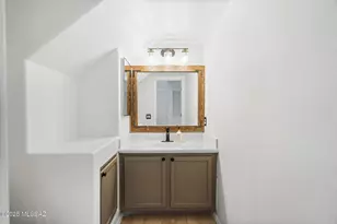 8750 E Mountain Spring Dr, Tucson, AZ 85747 - Photo 19