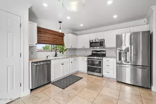 8750 E Mountain Spring Dr, Tucson, AZ 85747 - Photo 11