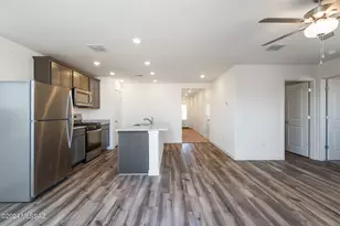 21999 E Wayward Ln, Red Rock, AZ 85145 - Photo 3