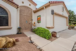 2723 S Chipshot Dr, Green Valley, AZ 85614 - Photo 3