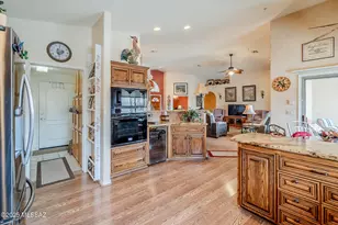 2723 S Chipshot Dr, Green Valley, AZ 85614 - Photo 13