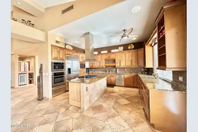 9760 E Spring Ridge Place, Tucson, AZ 85749 - Photo 11