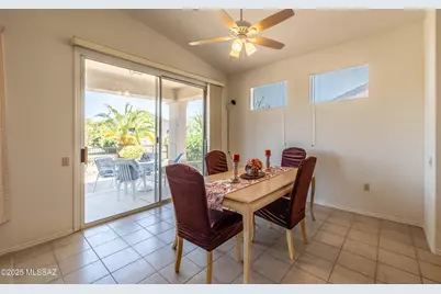 1942 W Amblemorn Drive, Green Valley, AZ 85622 - Photo 7