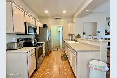 655 W Vistoso Highlands Drive #102, Oro Valley, AZ 85755 - Photo 5