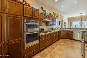 13497 N Heritage Gateway Ave, Marana, AZ 85658 - Photo 17