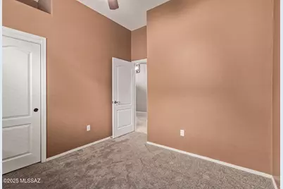 8133 N High Branch Drive, Tucson, AZ 85743 - Photo 21