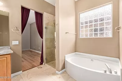 8133 N High Branch Drive, Tucson, AZ 85743 - Photo 19