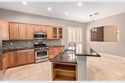 8133 N High Branch Drive, Tucson, AZ 85743 - Photo 11