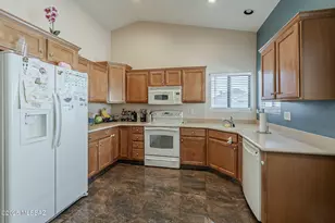 6646 E Splendid Ln, Tucson, AZ 85756 - Photo 5
