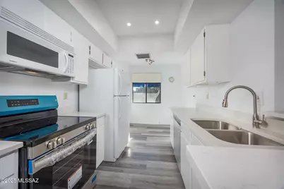 7968 E Colette Circle #UNIT 216, Tucson, AZ 85710 - Photo 17