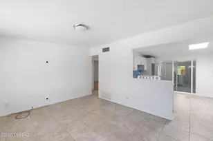 4041 N Kim Pl, Tucson, AZ 85705 - Photo 11