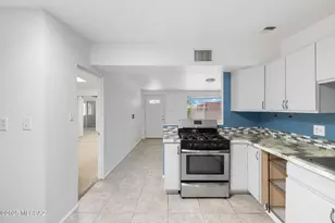 4041 N Kim Pl, Tucson, AZ 85705 - Photo 7