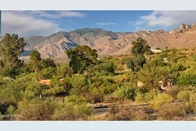 9745 N Calle Loma Linda, Oro Valley, AZ 85737 - Photo 9