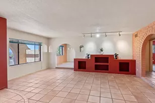 6401 N Camino Padre Isidoro, Tucson, AZ 85718 - Photo 13