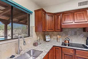 6401 N Camino Padre Isidoro, Tucson, AZ 85718 - Photo 11