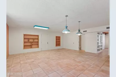 6401 N Camino Padre Isidoro, Tucson, AZ 85718 - Photo 23